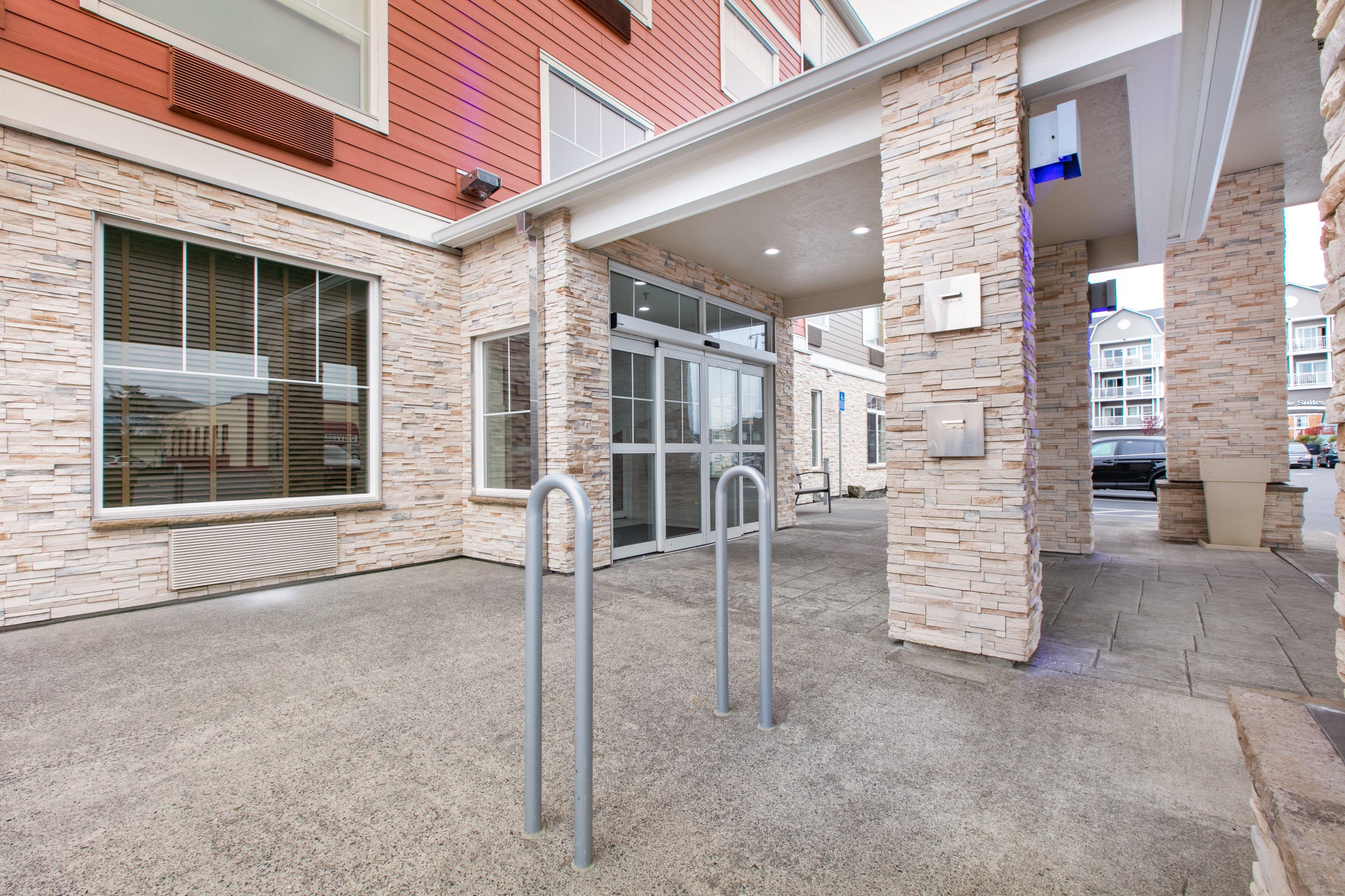 Holiday Inn Express Hotel & Suites Seaside Convention Center By Ihg Exterior photo