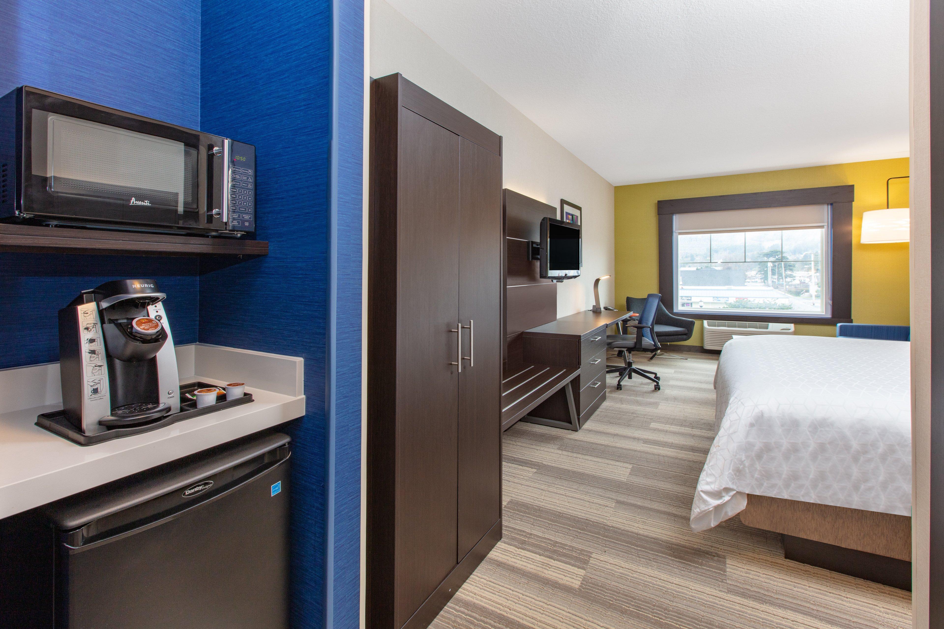 Holiday Inn Express Hotel & Suites Seaside Convention Center By Ihg Exterior photo