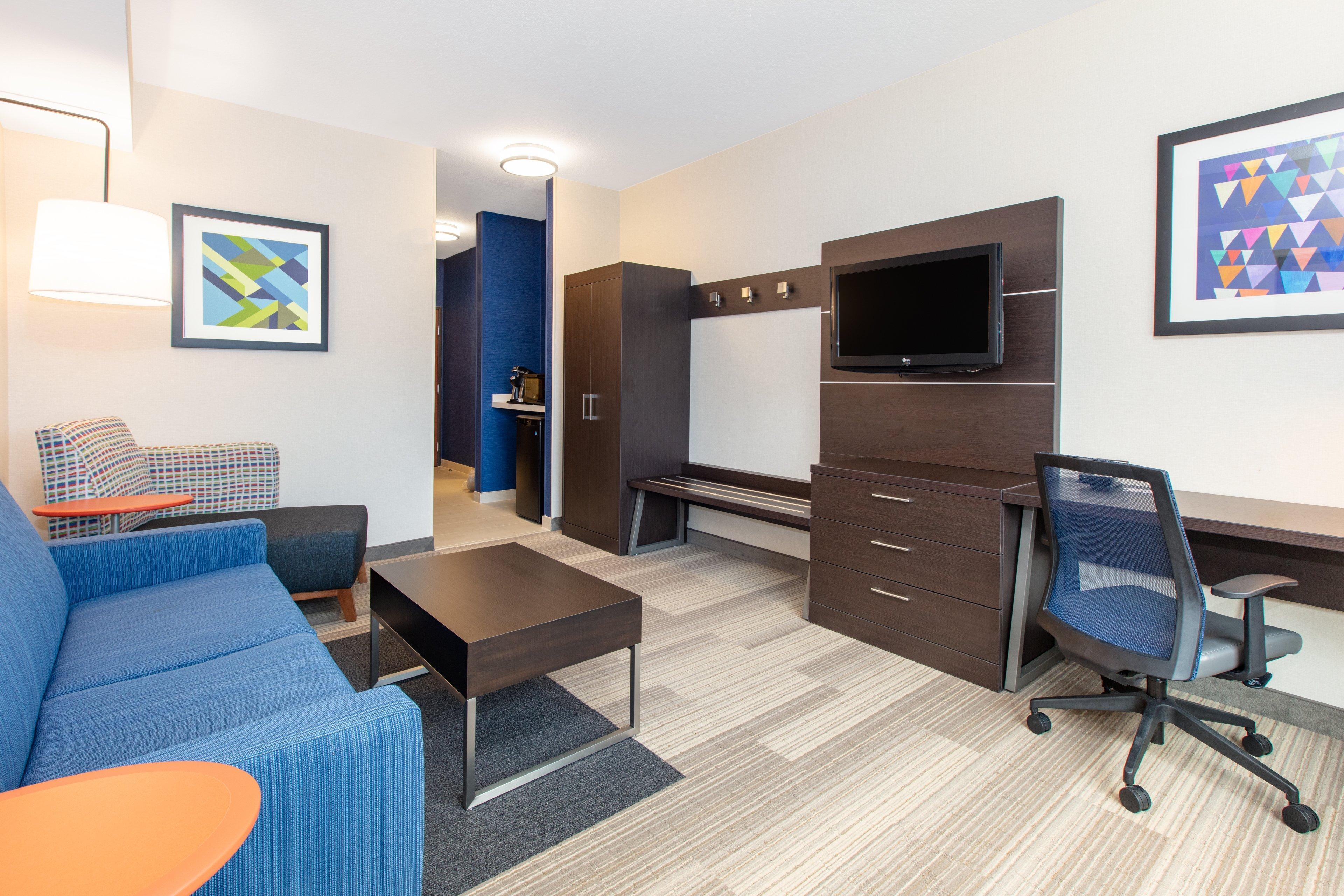 Holiday Inn Express Hotel & Suites Seaside Convention Center By Ihg Exterior photo