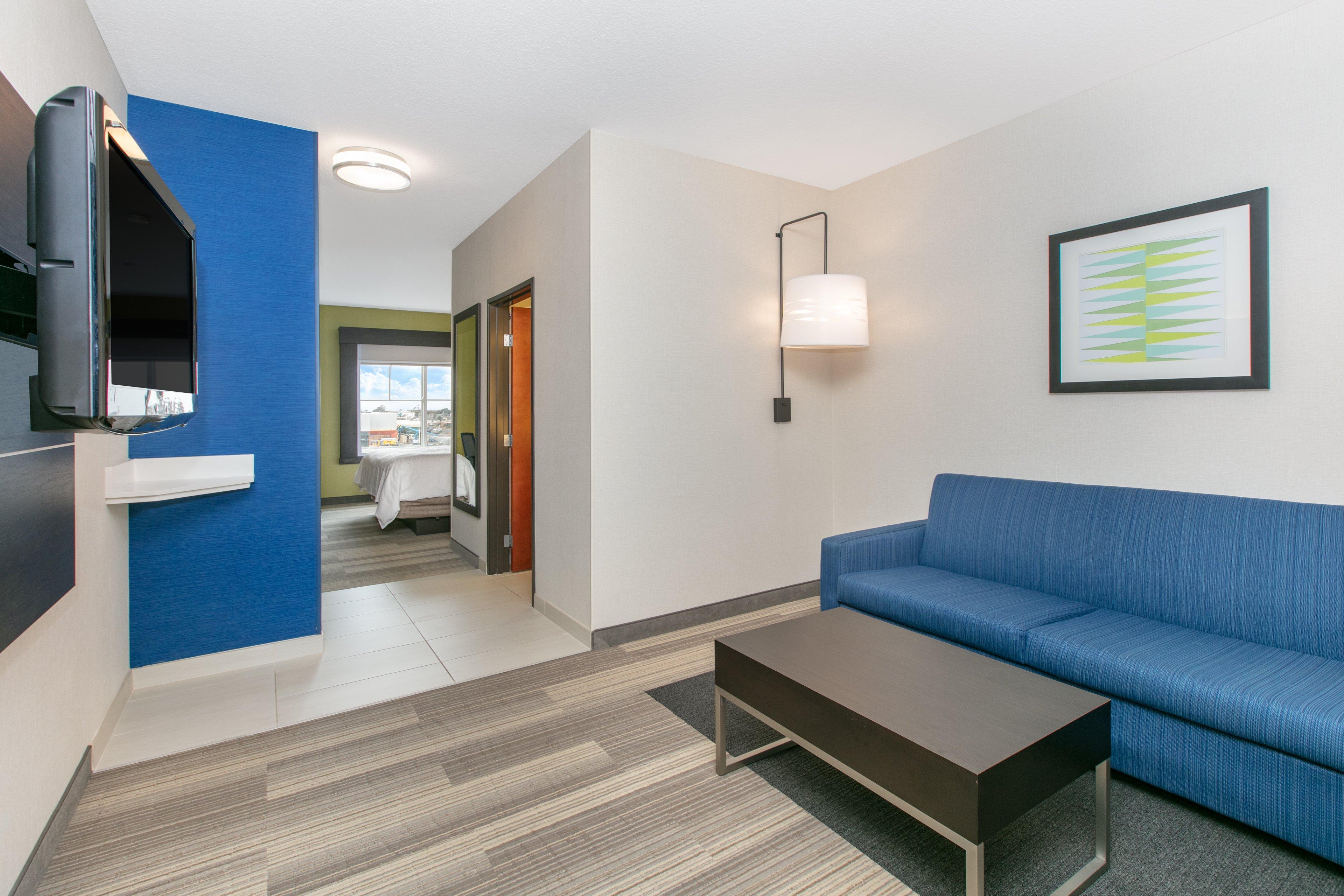 Holiday Inn Express Hotel & Suites Seaside Convention Center By Ihg Exterior photo