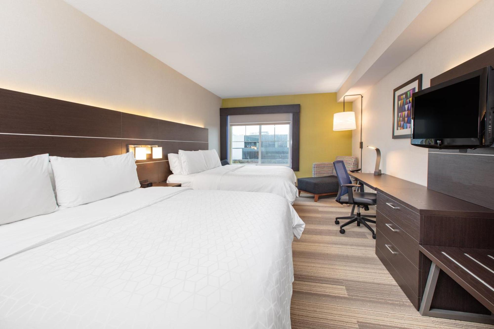 Holiday Inn Express Hotel & Suites Seaside Convention Center By Ihg Exterior photo